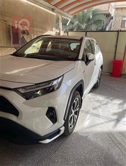 تۆیۆتا ڕاڤ 4